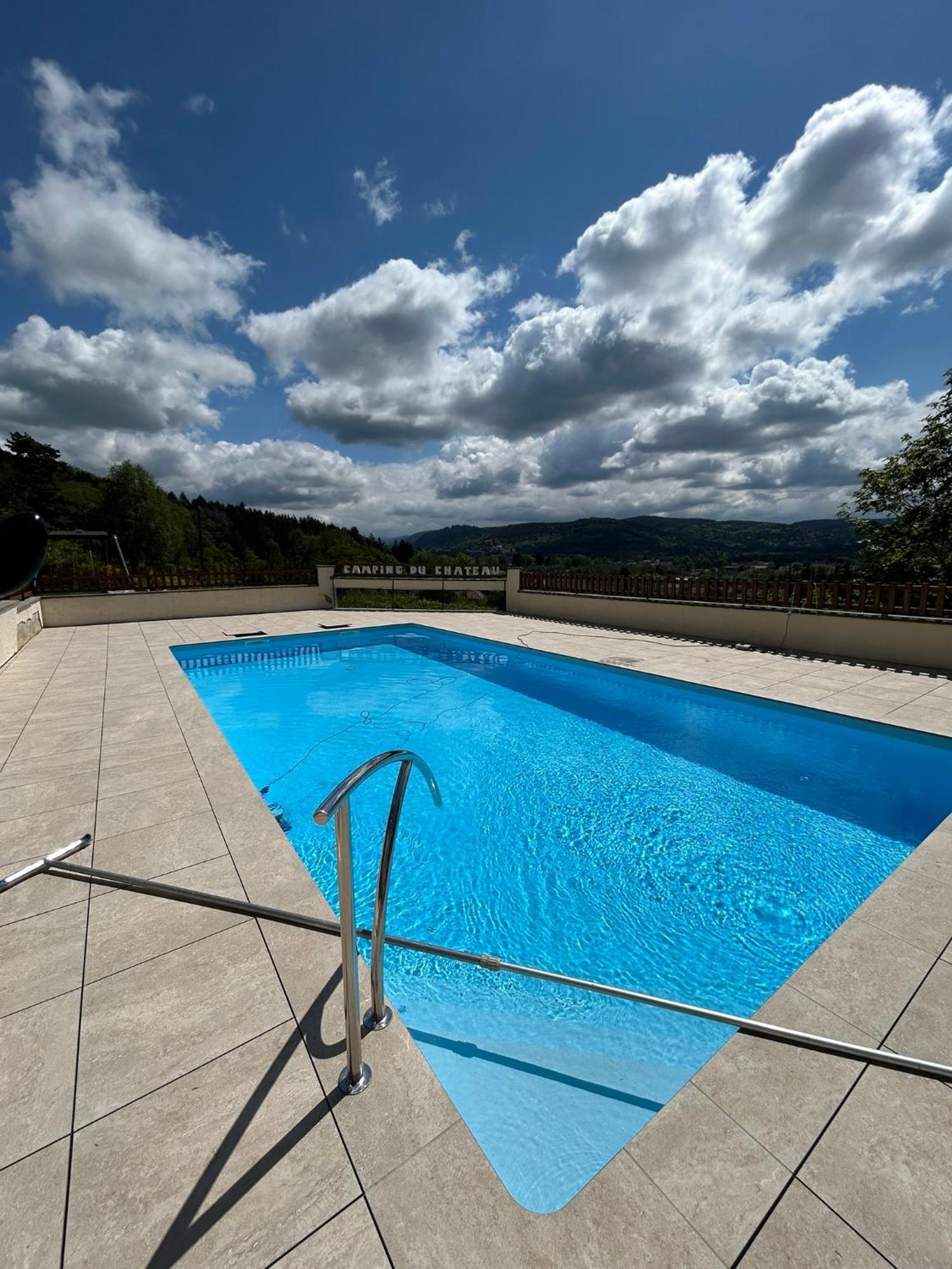 Camping Du Chateau Granges-sur-Vologne Zewnętrze zdjęcie